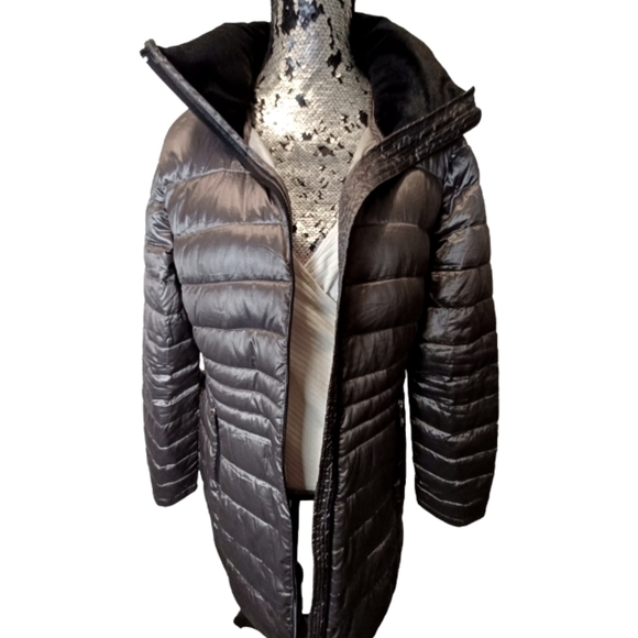 ANDREW Marc Packable Premium Down Jacket - Picture 5 of 15